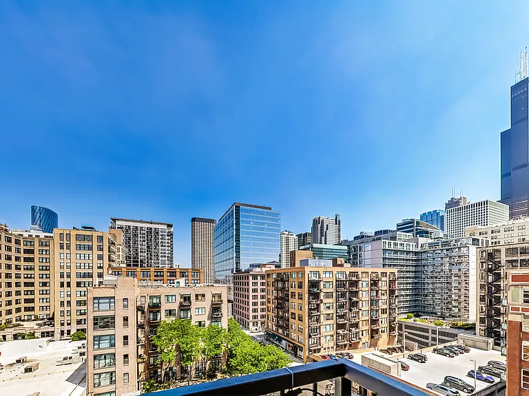 700 W Van Buren St #1010 — Photo 17