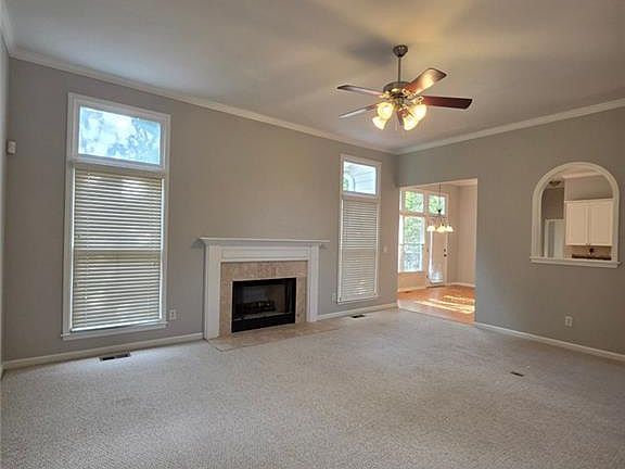 5th image of 2324 Huntcrest Way