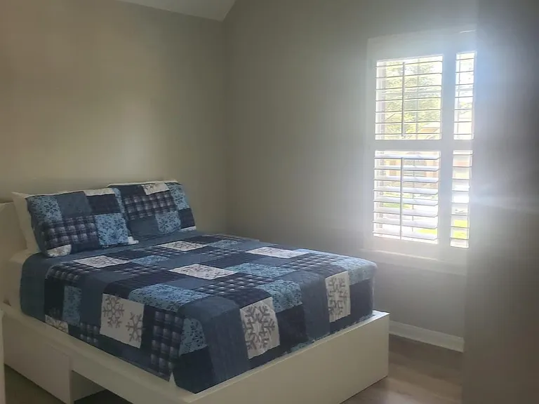 16022 Diamond Rock Dr — Photo 33