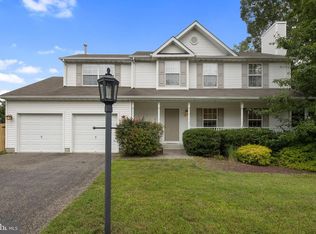 2 Hometown Ct, Little Egg Harbor, NJ 08087