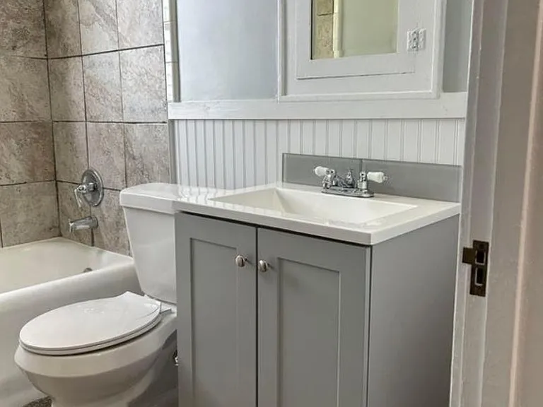 1605 Kearsley Park Blvd — Photo 21
