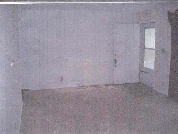 3rd image of 3832 N Strathmore Dr