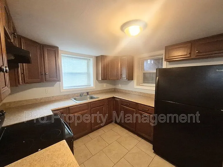 14 Edgewood Rd #1 — Photo 7