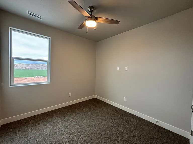 1085 S 4380 W — Photo 23