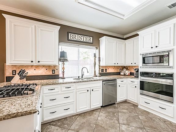 4th image of 2026 Dawn Crest Ct
