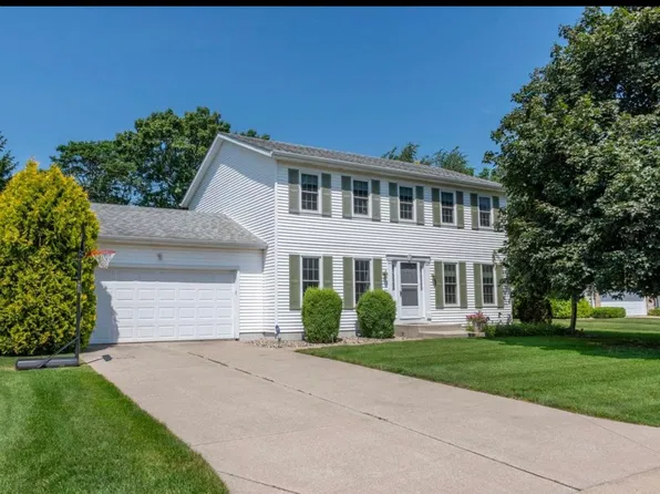 51145 W Brandychase Dr, Granger, IN 46530