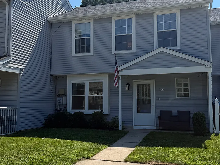149 Shoreline Dr — Photo 1