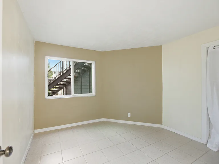1802 E 66th Pl #F106 — Photo 7
