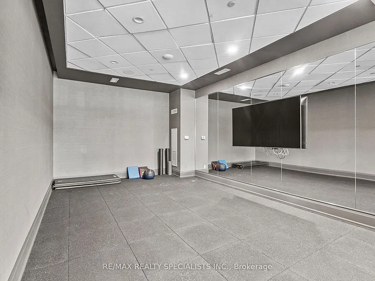 1050 Main St E #718 — Photo 35