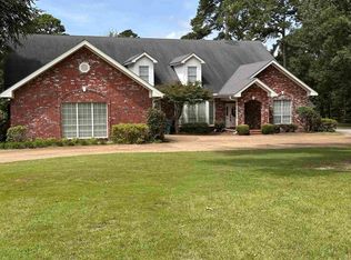 9 Chinquepin Dr, Magnolia, AR 71753
