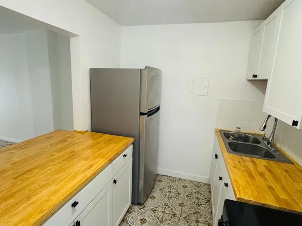 677 SW 9th Ave APT 105, Miami, FL 33130