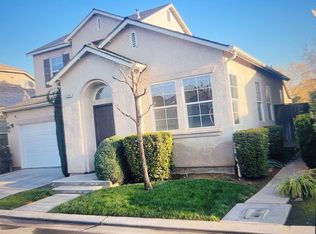 4036 W Apple Tree Ln, Fresno, CA 93722
