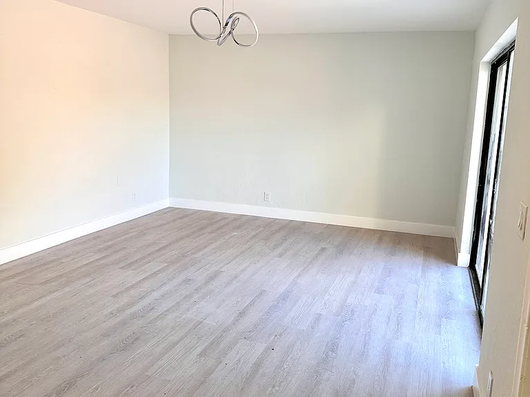 2695 Albatross Rd N #100 — Photo 5