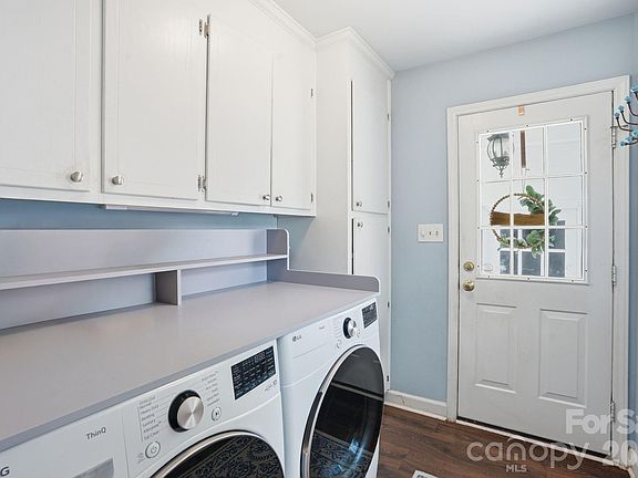 4th image of 7245 Hopeton Rd
