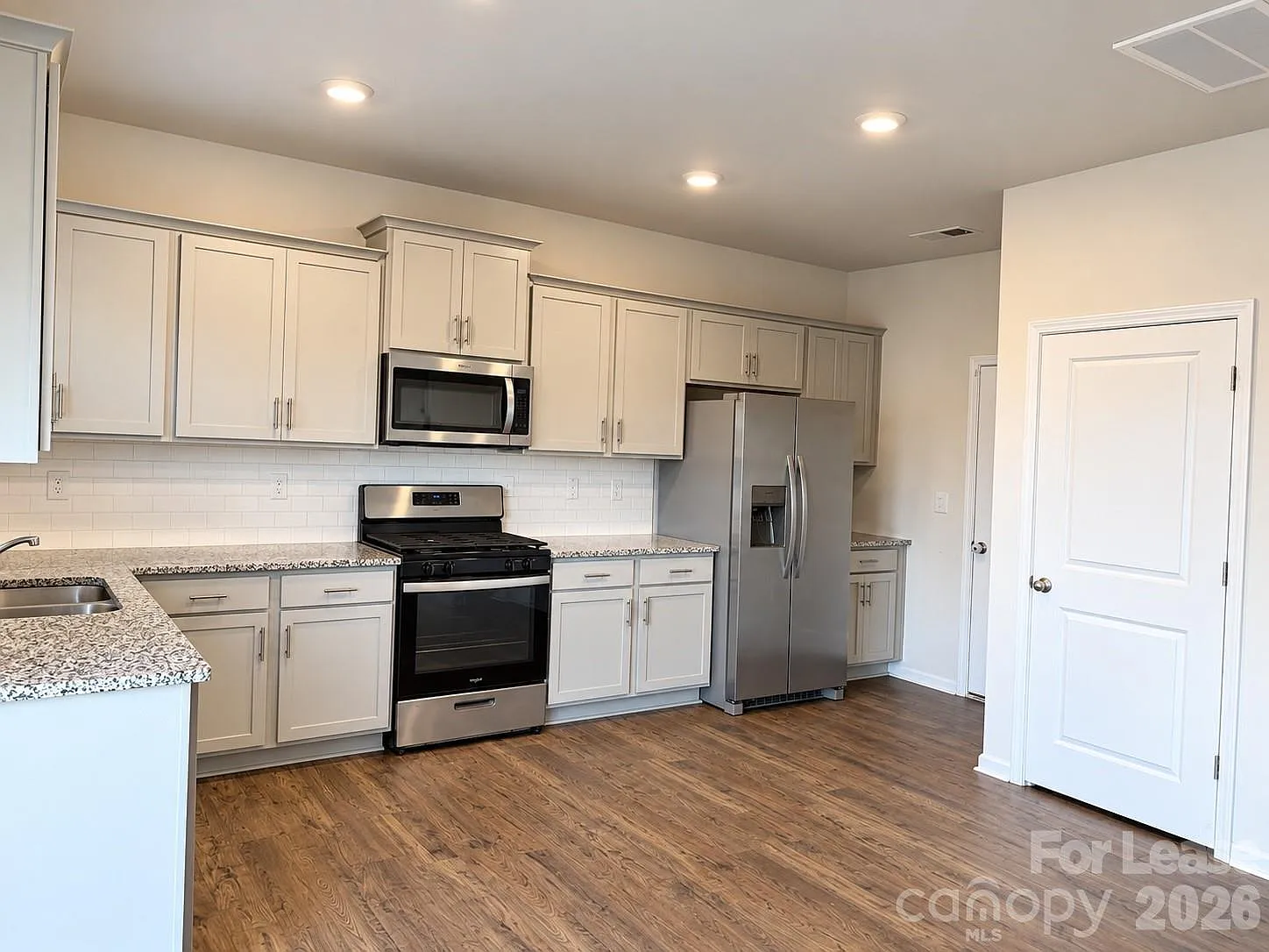 4 bed, 2.5 bath, $2,197 — Photo 3
