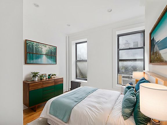 4th image of 409 E 84th St APT 10