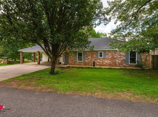 1605 Top Bluff Ln, Shreveport, LA 71109