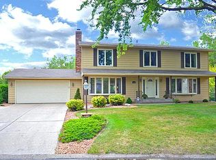 3720 Chatham Ct, Arden Hills, MN 55112