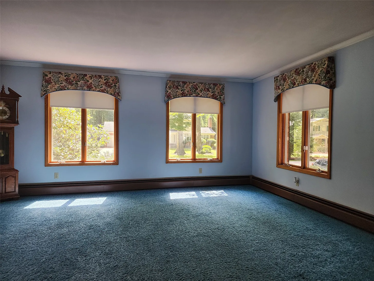 3 bed, 2.0 bath, 1724 sqft, $2,500 — Photo 4