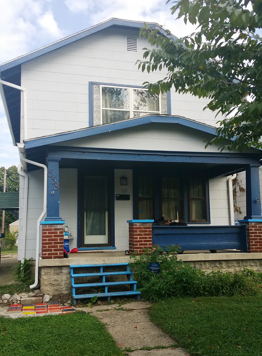 558 S Ogden Ave photo 1