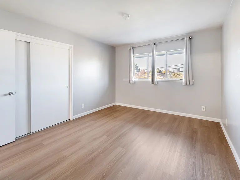 3077 Los Prados St #209 — Photo 31