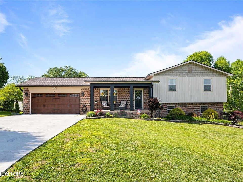 1st image of 304 Dogwood Ln