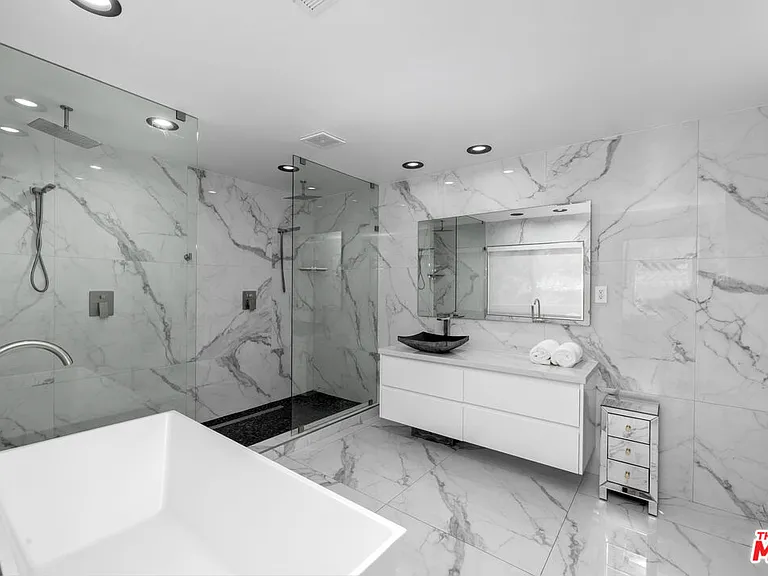 1750 N Beverly Glen Blvd — Photo 19