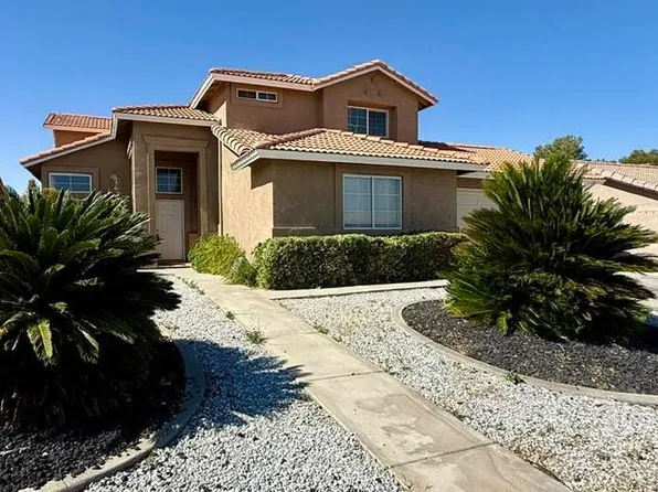 13776 Foxfire Rd, Victorville, CA 92392