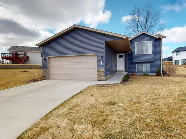 3974 Orchardview Ln NW, Rochester, MN 55901