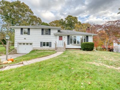 80 Farmstead Avenue, Groton, CT, 06355