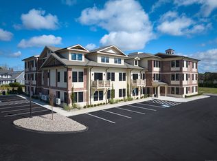 109 Lynde St #4, Old Saybrook, CT 06475