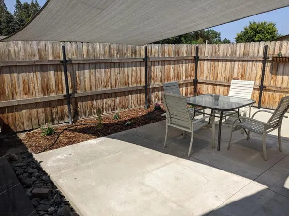 2032 Nebraska Ave, Grants Pass, OR 97527