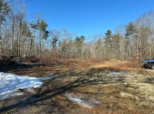 18 E Murray Dr, Raymond, ME 04071