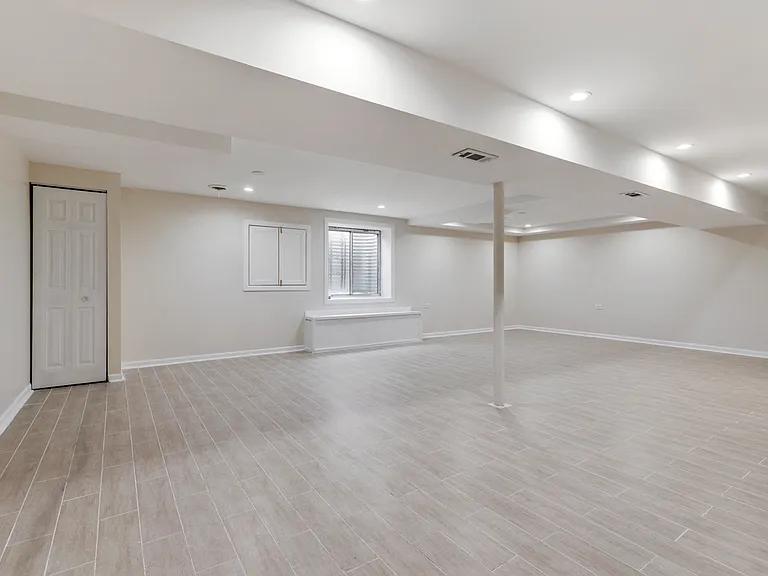 840 Amelia Ct — Photo 24