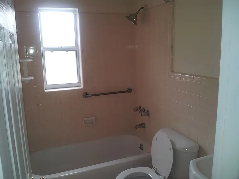 3903 SE 15th St — Photo 5