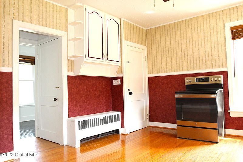 5th image of 49 Voorheesville Avenue