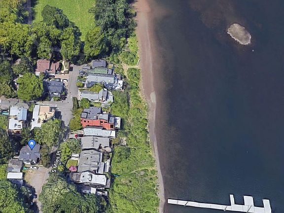 Home Aerial across from Willamette River