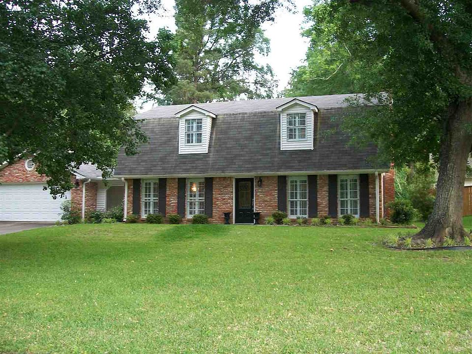 1st image of 406 E Forest Dr