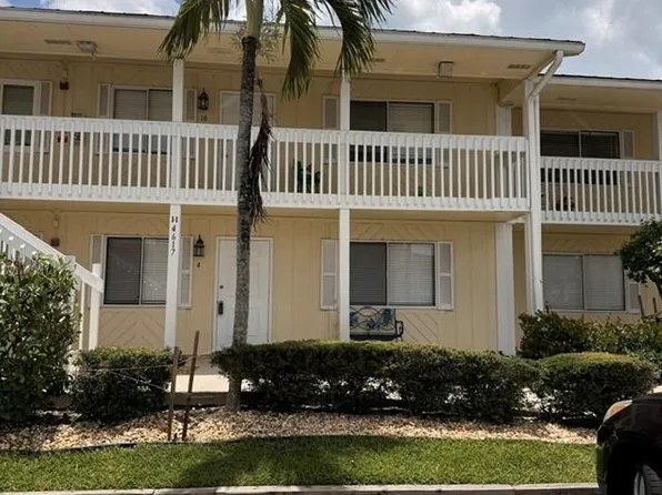 4617 Bayshore Dr, Naples, FL