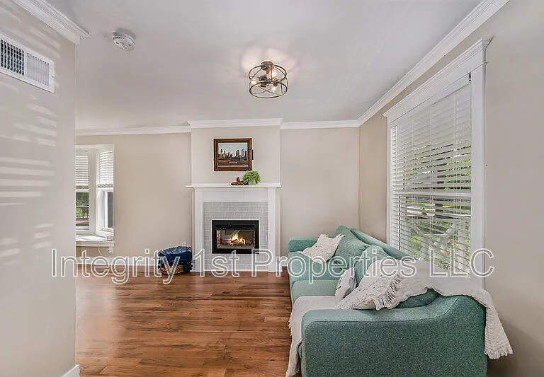 4419 State Line Rd — Photo 5