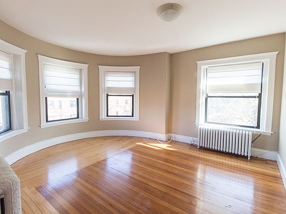 5th image of 42 Babcock St #5