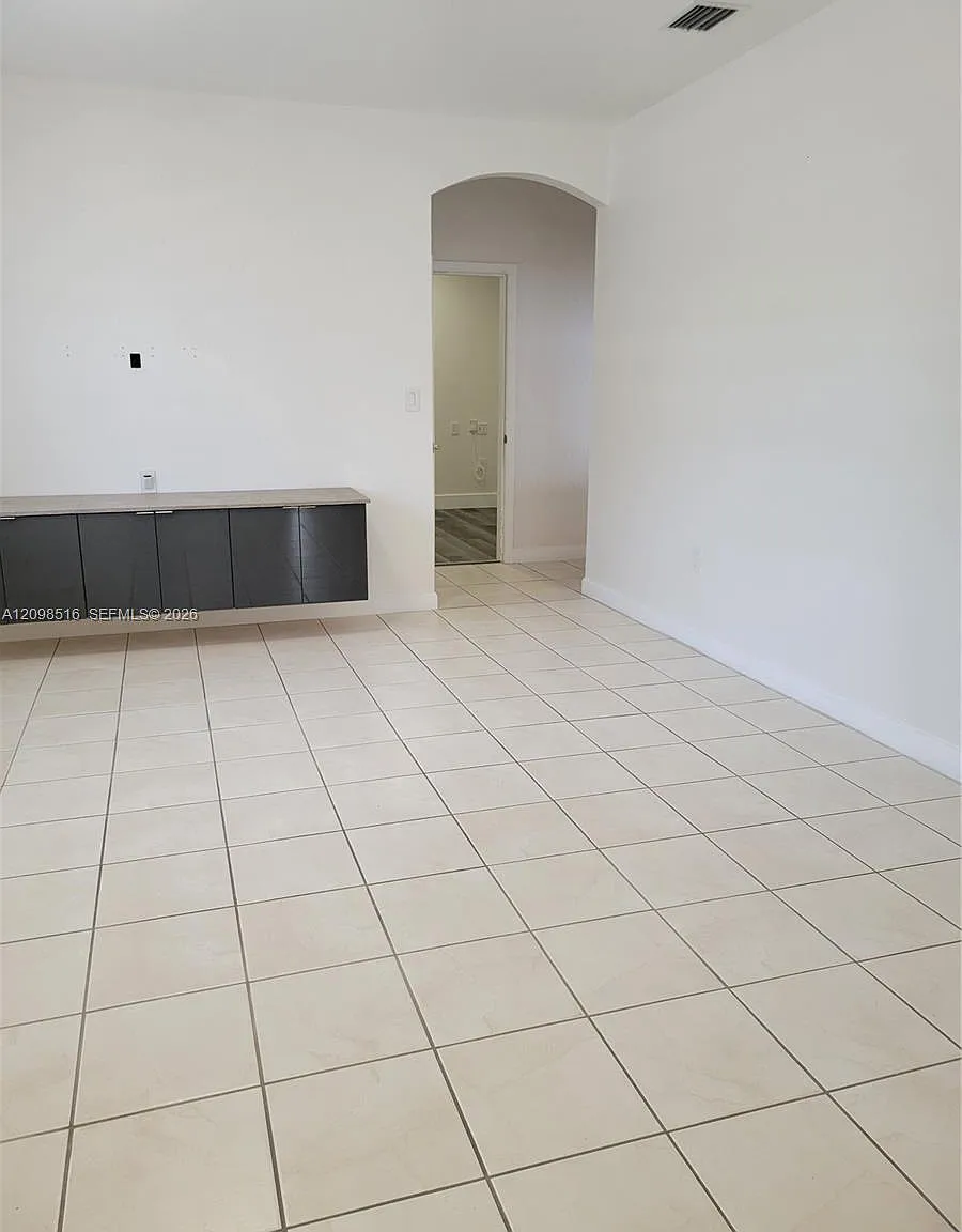 Biscayne Drive Estates — Photo 3
