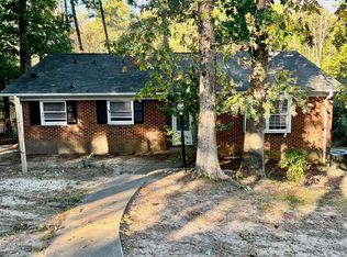 3218 Oxford Dr, Durham, NC 27707