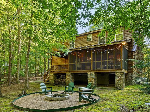 3rd image of 611 Cove Rd #5