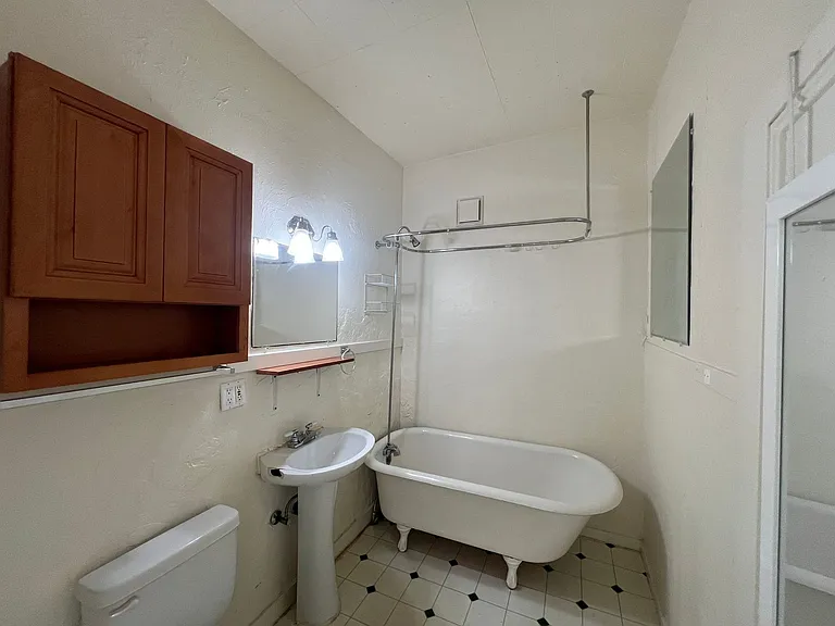 920 N Garden St #3 — Photo 5