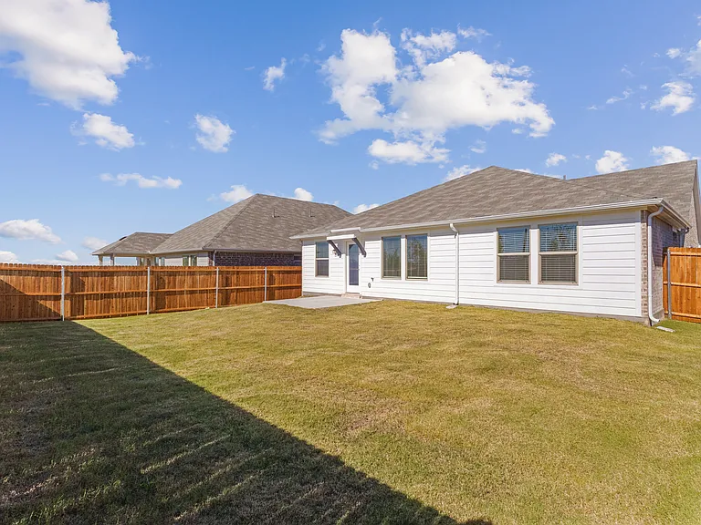 6649 Valley Lake Ln — Photo 21