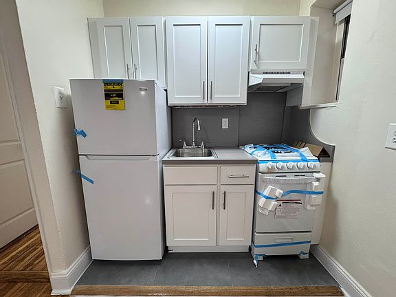 3rd image of 2076 20th Ln #C3