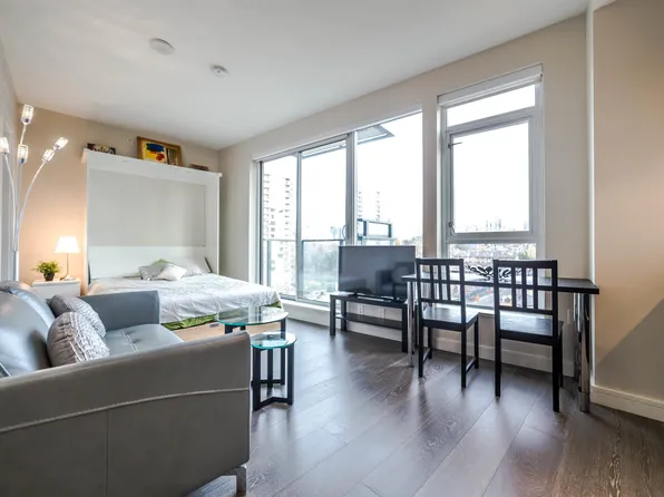 1221 Bidwell St #904, Vancouver, BC V6G 0B1