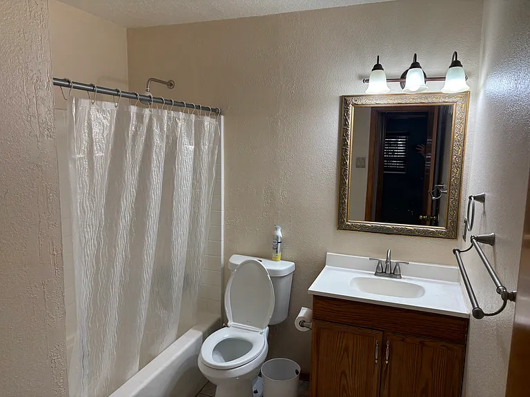 1529 Joanne Ct SW — Photo 5