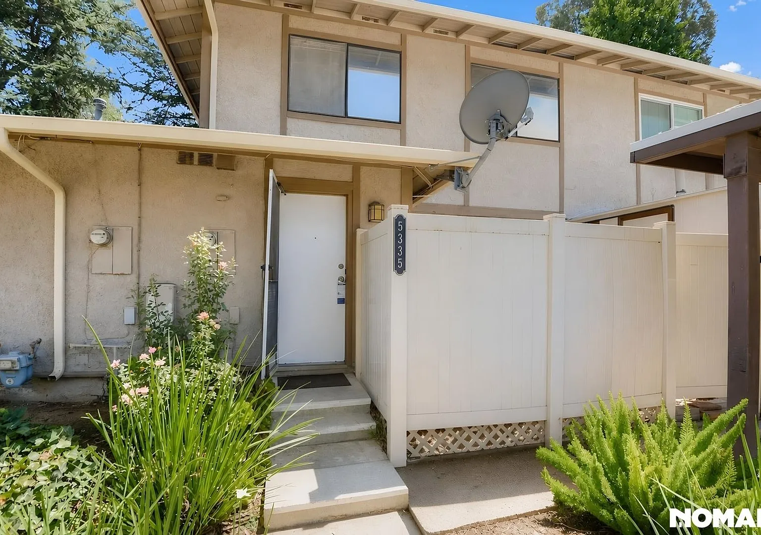 An Agoura Hills condo — Photo 3